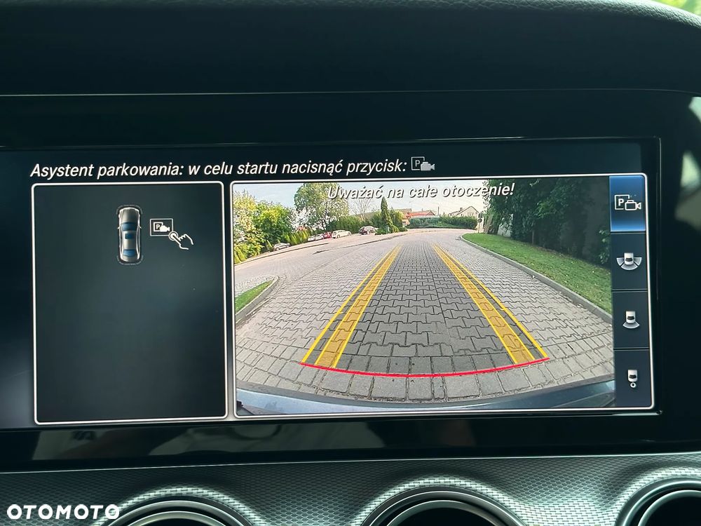 Mercedes-Benz Klasa E 220 d 9G-TRONIC - 30