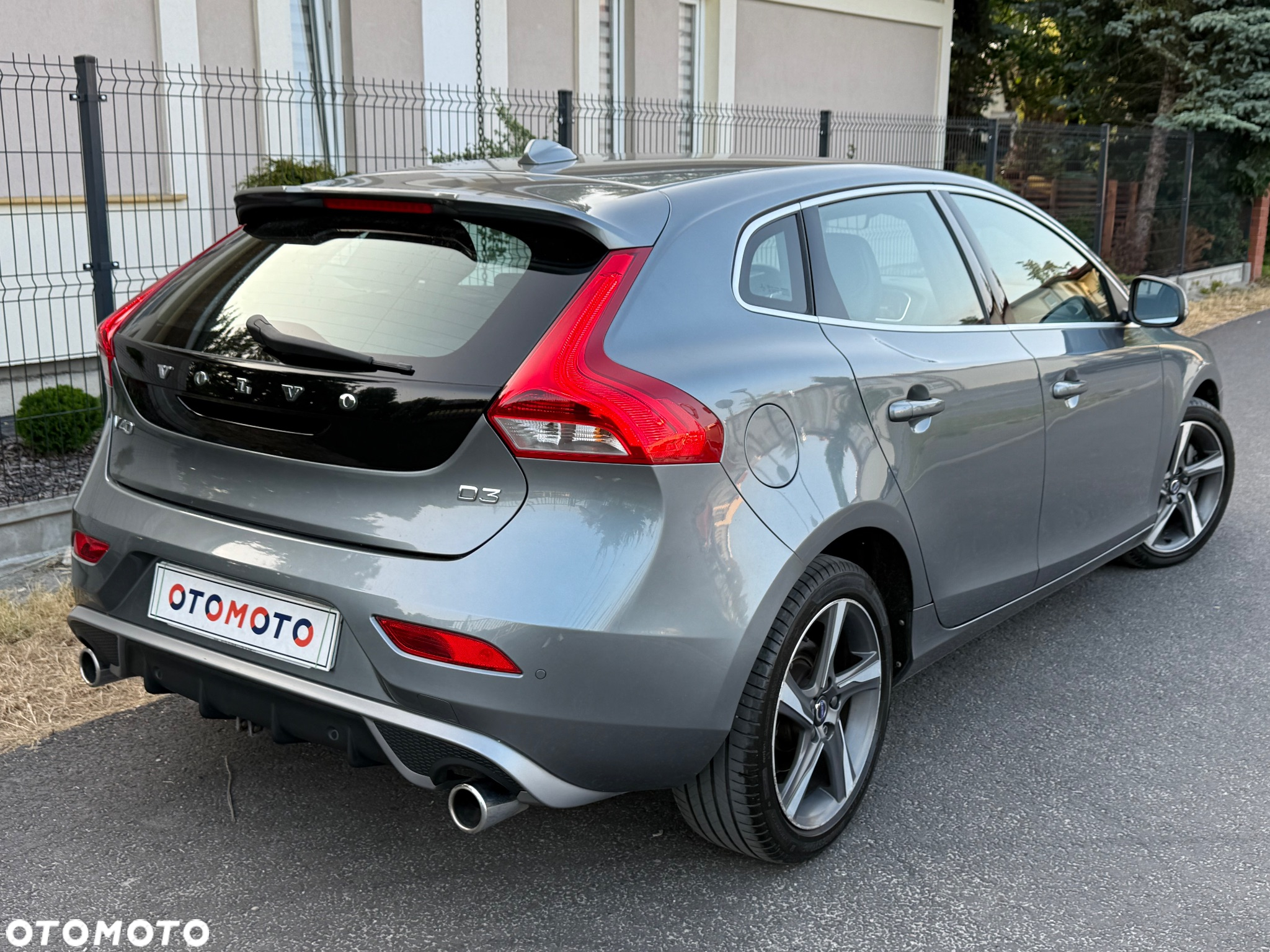 Volvo V40 D3 Geartronic RDesign - 6