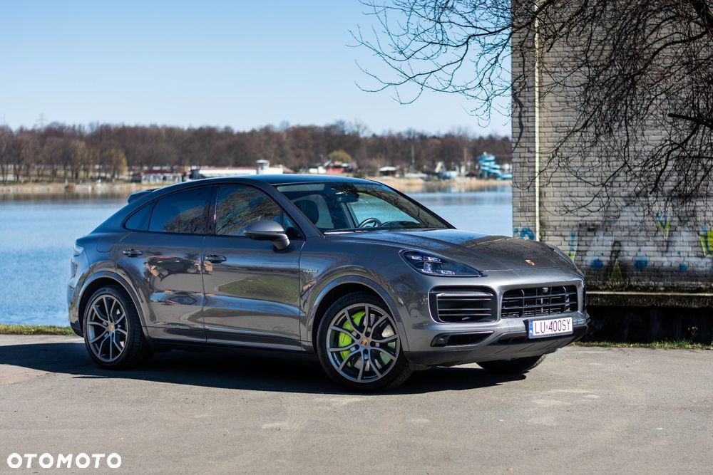 Porsche Cayenne Coupe E-Hybrid - 10