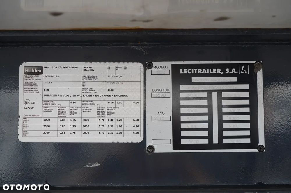 LeciTrailer CHŁODNIA / CARRIER VECTOR 1350  / OŚ PODNOSZONA / OSIE SAF - 23