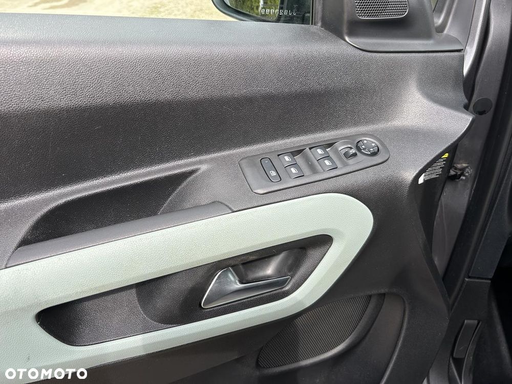 Citroën Berlingo M PureTech 110 SHINE - 17