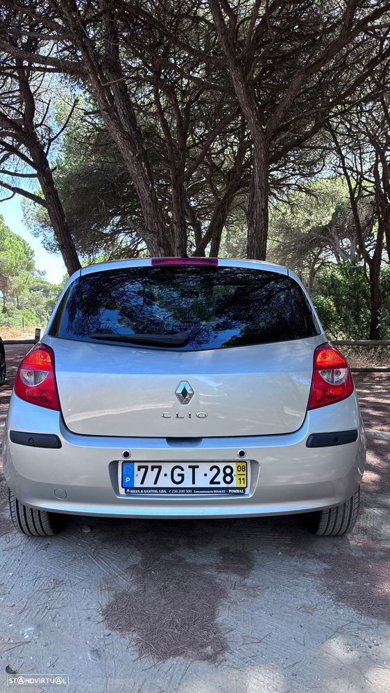 Renault Clio - 2