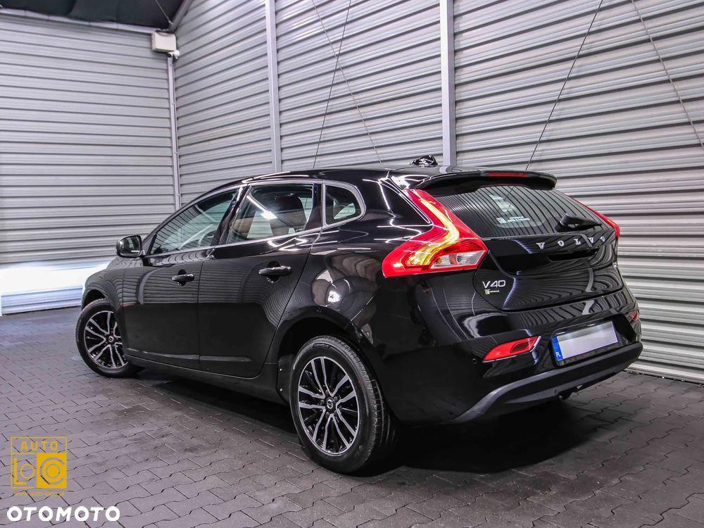 Volvo V40 D2 Momentum - 4