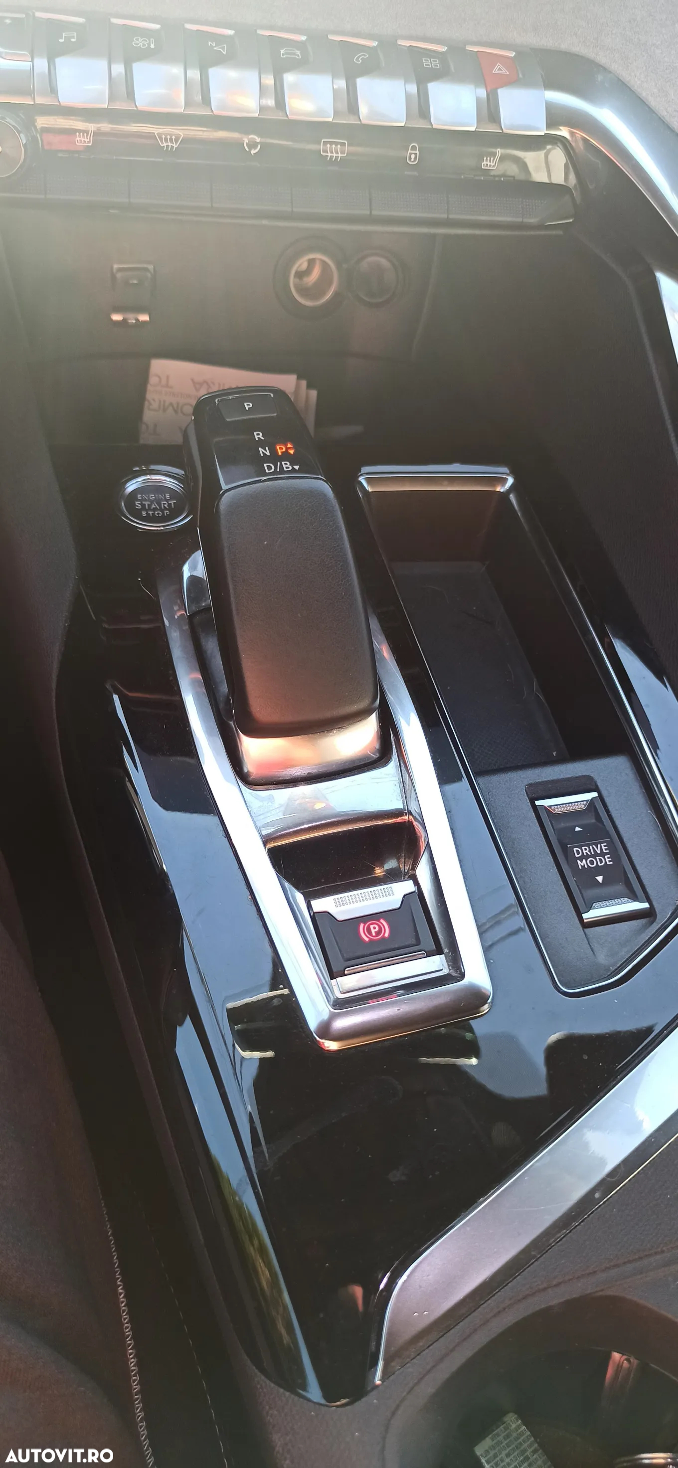 Peugeot 3008 PHEV 225 EAT8 GT - 12