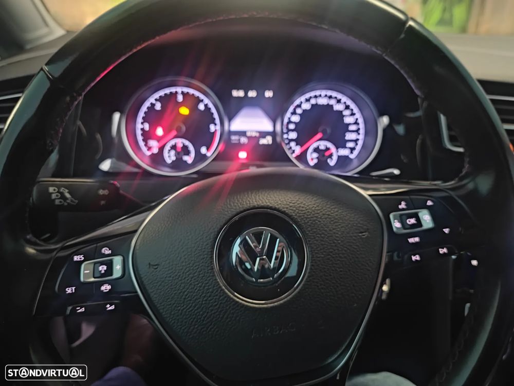 VW Golf Variant 1.6 TDi Highline DSG - 15