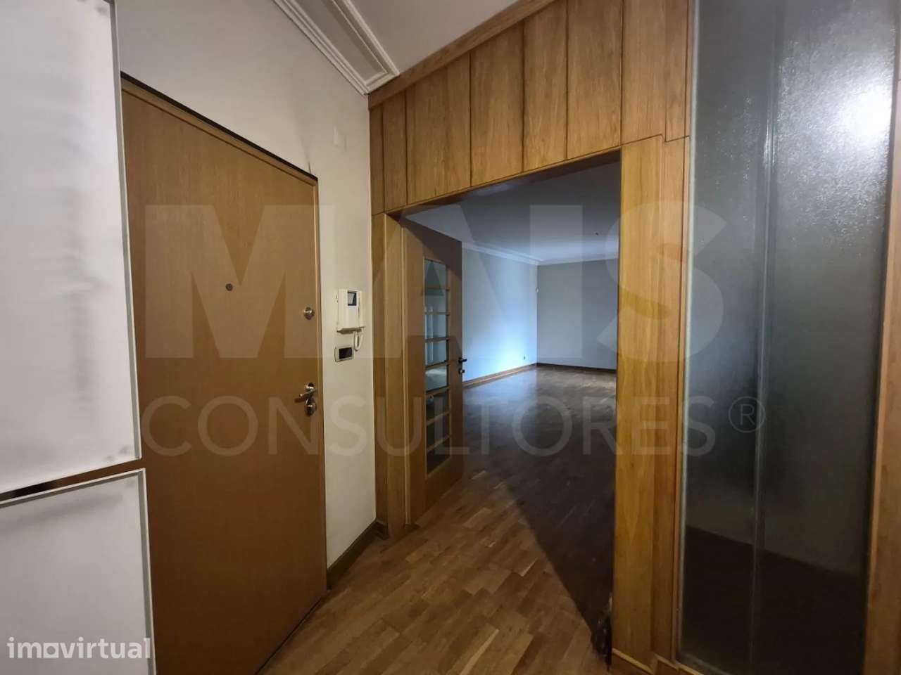 Exclusivo T2 em Condomínio Privado com Piscina - Grande imagem: 4/21