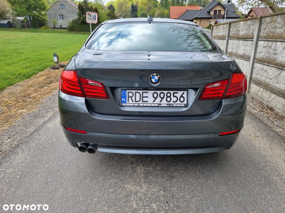 BMW Seria 5 528i Sport-Aut Luxury Line - 7