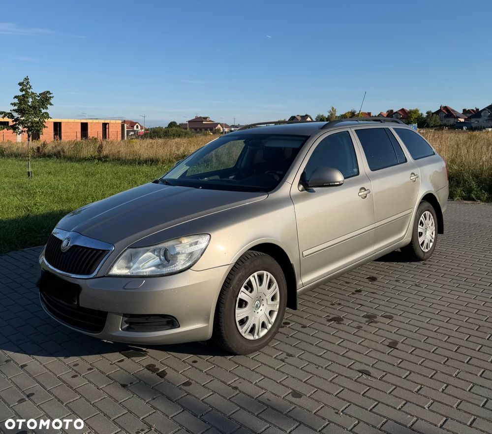 Skoda Octavia 1.6 TDI Classic DSG - 2