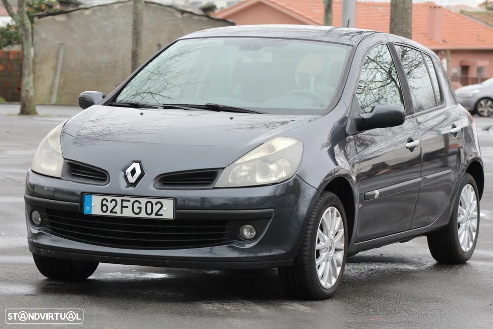 Renault Clio 1.5 dCi Dynamique S - 2