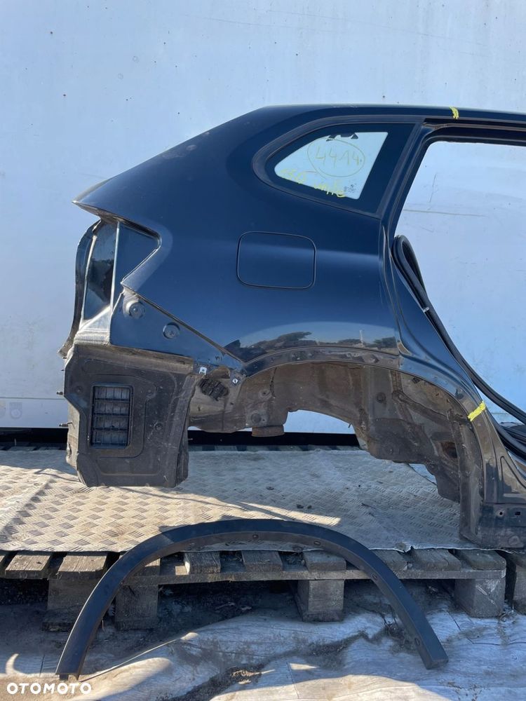 Blotnik poszycie cwiartka szyba listwa prawy tyl 475 475/9 BMW X1 E84 - 2