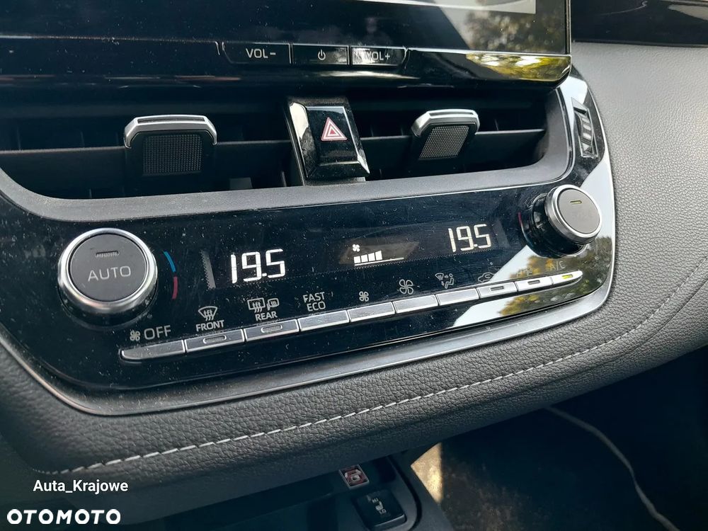 Toyota Corolla 1.8 Hybrid GPF Executive - 24