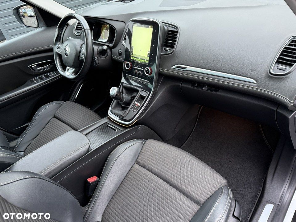 Renault Grand Scenic Energy TCe 130 S&S Bose Edition - 27