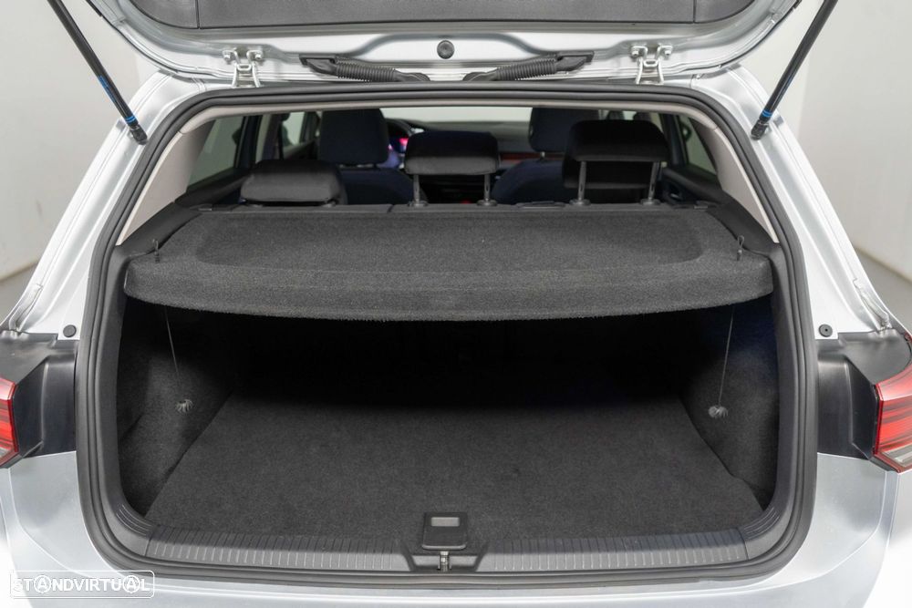 VW Golf 1.4 TSI e-Hybrid DSG - 13