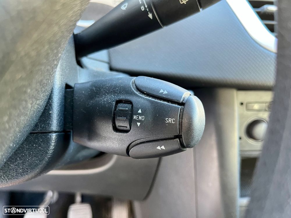 Peugeot 207 1.4 16V Trendy - 41