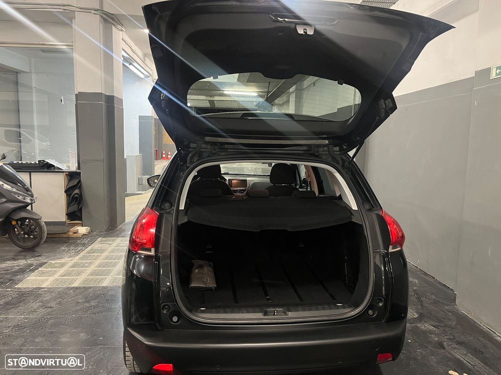 Peugeot 2008 1.2 PureTech Allure - 22