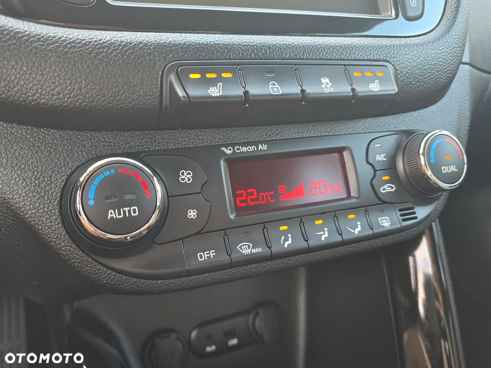 Kia Ceed 1.4 CVVT Dream Team Edition - 34