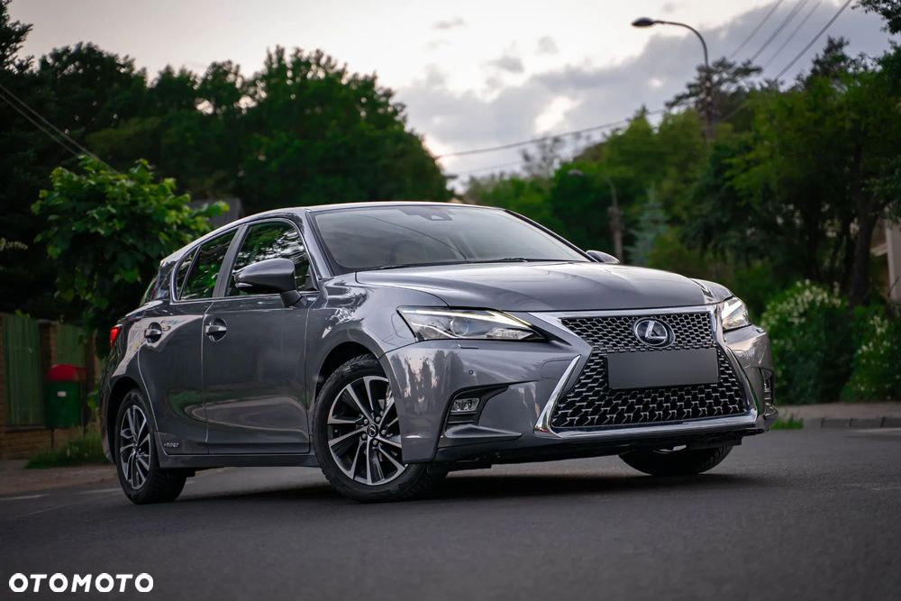 Lexus CT 200h Business Edition - 1