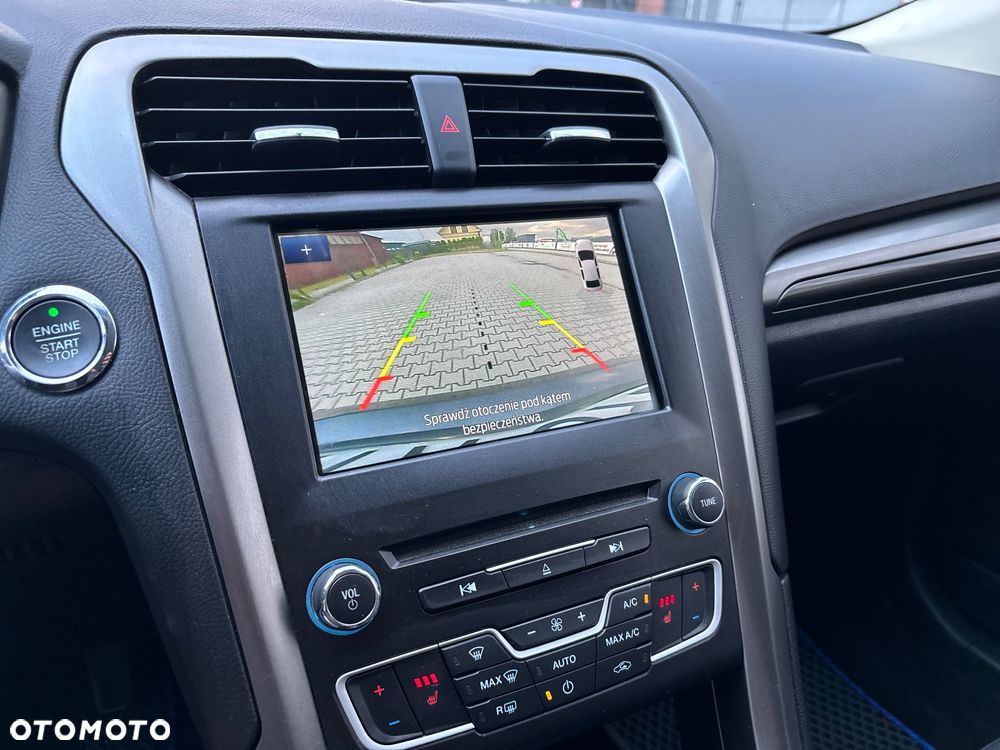 Ford Fusion 2.0 EcoBoost Titanium - 29