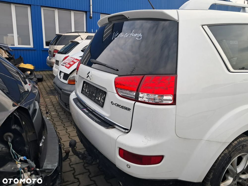 Citroen C-Crosser 2.2 HDI Biały Części karoseria silnik wnętrze felgi - 4