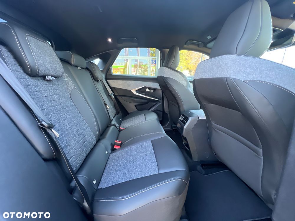 Peugeot 3008 1.2 PureTech mHEV Allure Pack S&S e-DCS6 - 17