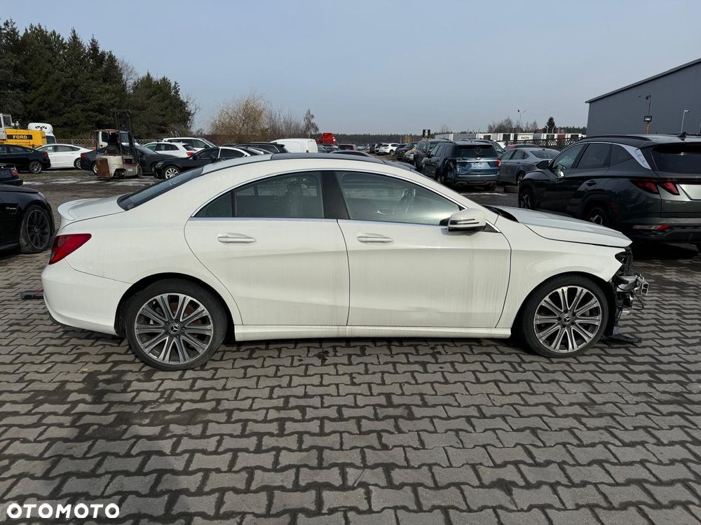 Mercedes-Benz CLA 250 7G-DCT - 8