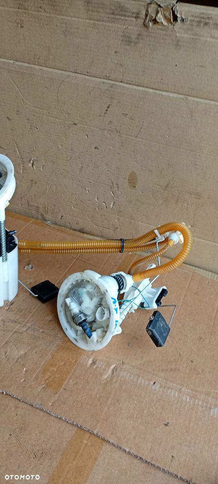 Pływak pompka paliwa czujnik poziomu paliwa BMW I E81 E87 2.0i 7162394 7197073 - 8