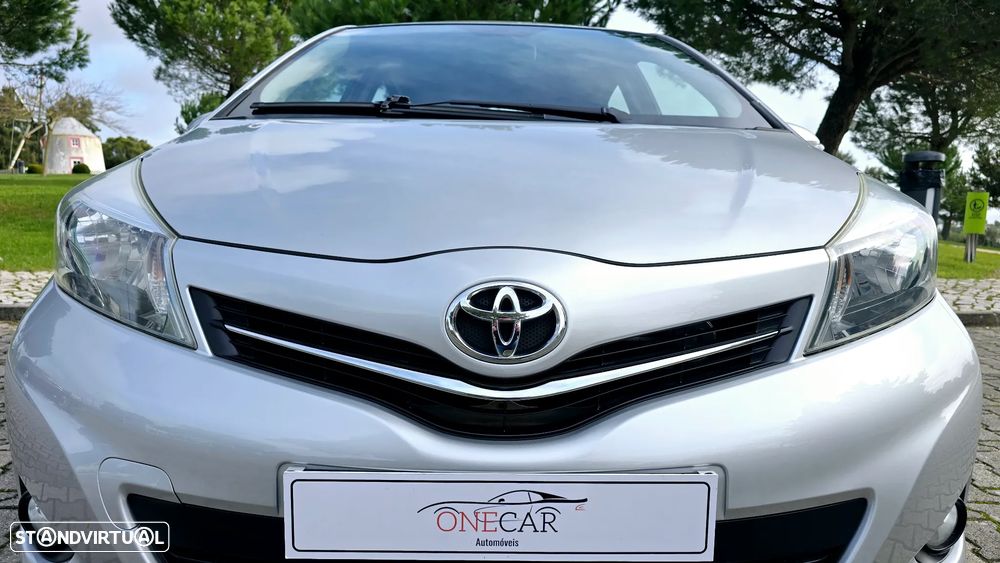 Toyota Yaris 1.33 VVT-i Comfort+P.Style - 11