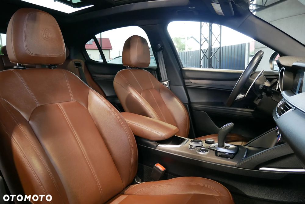 Alfa Romeo Stelvio 2.0 Turbo TI Q4 - 13