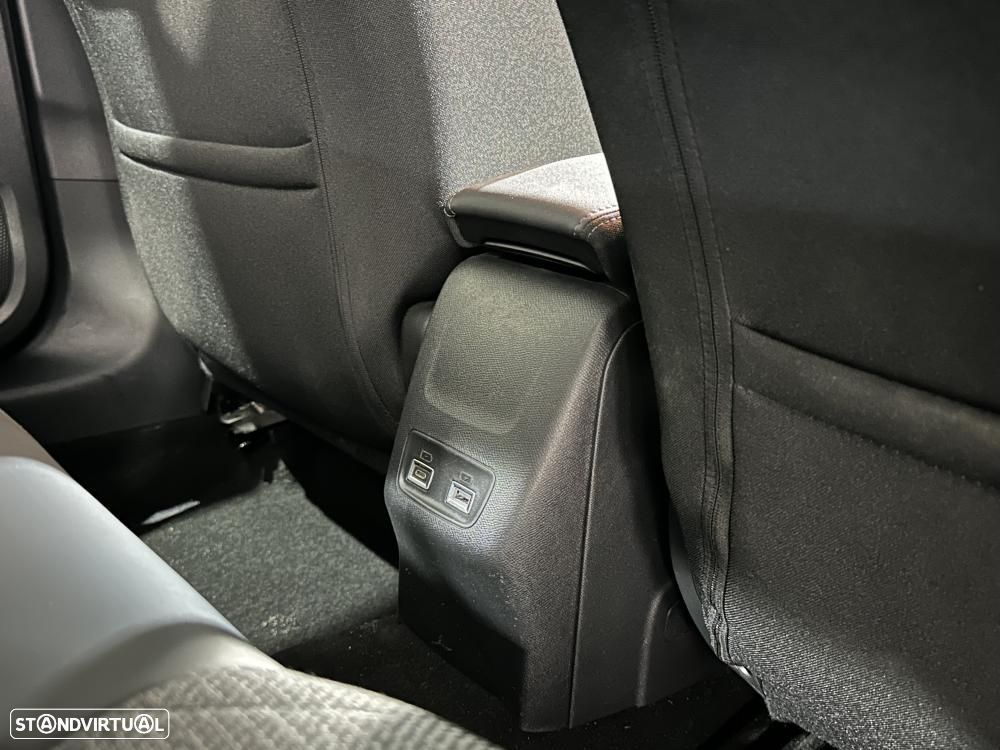 Peugeot e-208 51 kWh Allure - 24