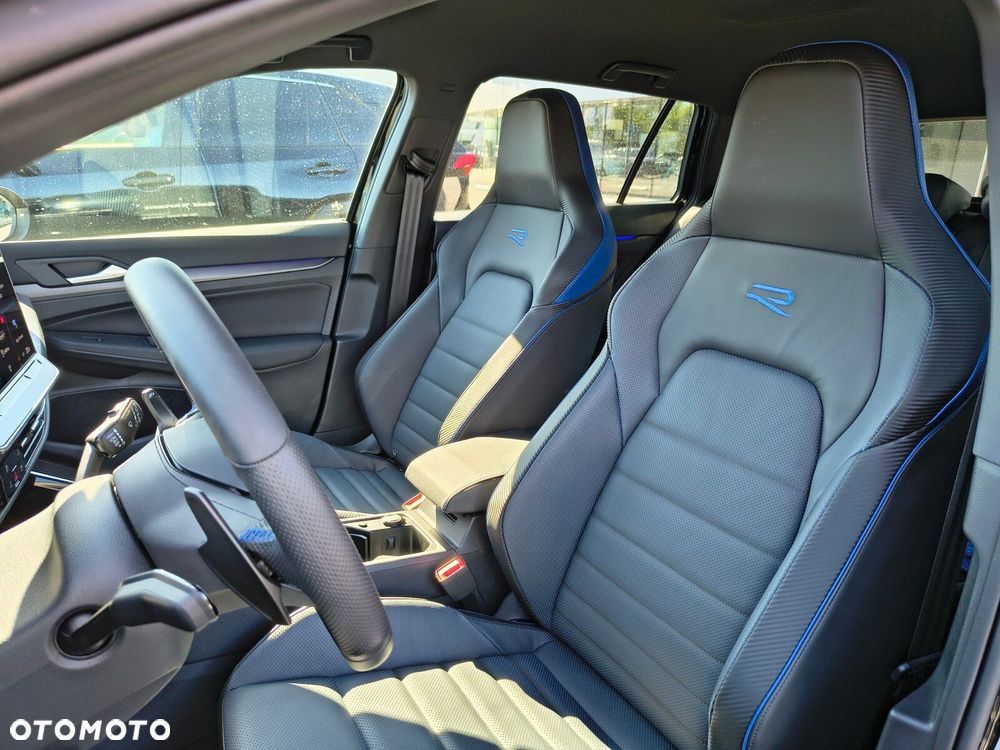 Volkswagen Golf Variant - 13