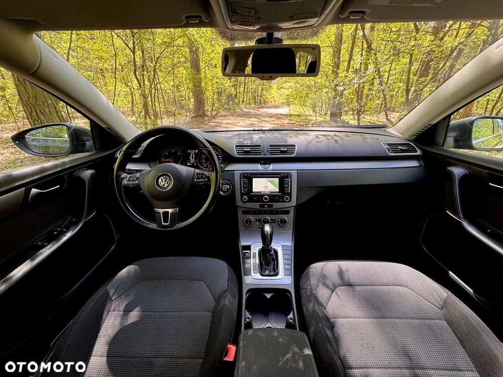 Volkswagen Passat 2.0 TDI DSG Highline - 8