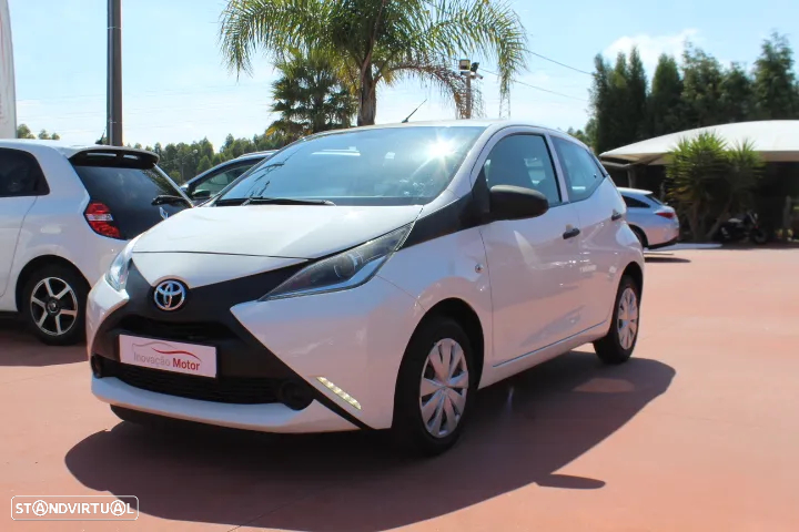 Toyota Aygo 1.0 - 8