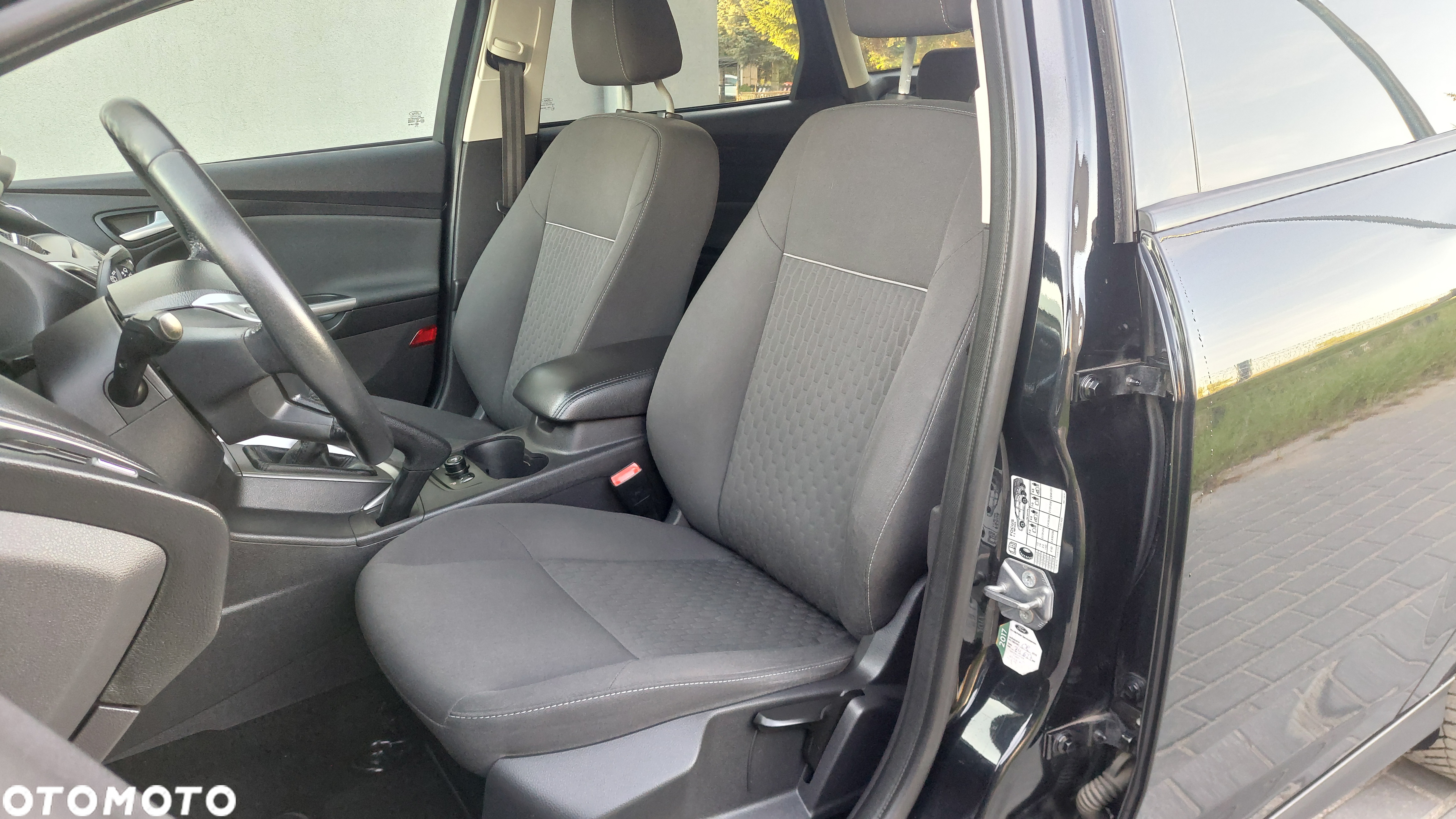 Ford Focus Turnier 2.0 TDCi DPF SYNC Edition - 25