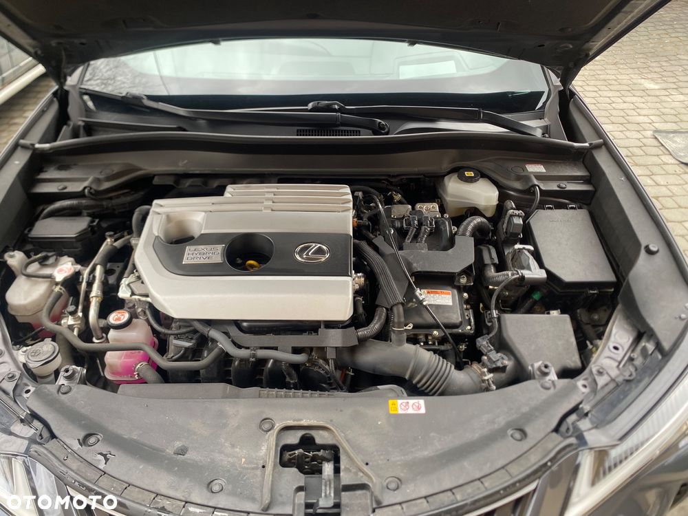 Lexus UX - 5