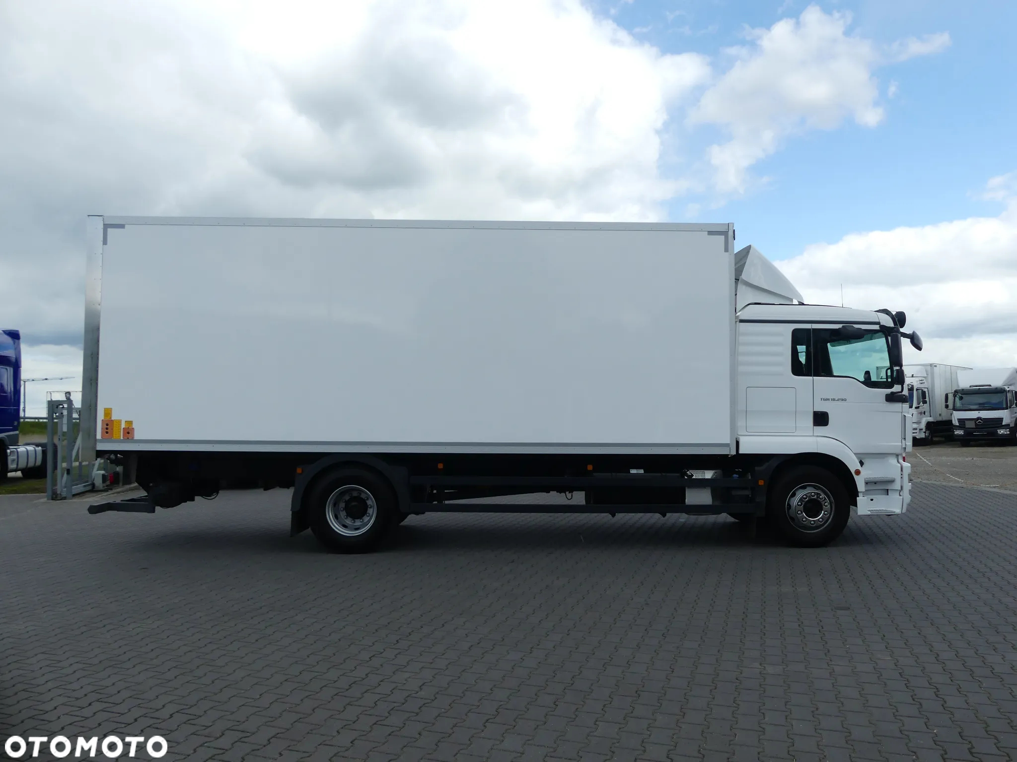 MAN TGM 18.290 / EURO 6 / KONTENER + WINDA / OTWIERANY BOK / - 10