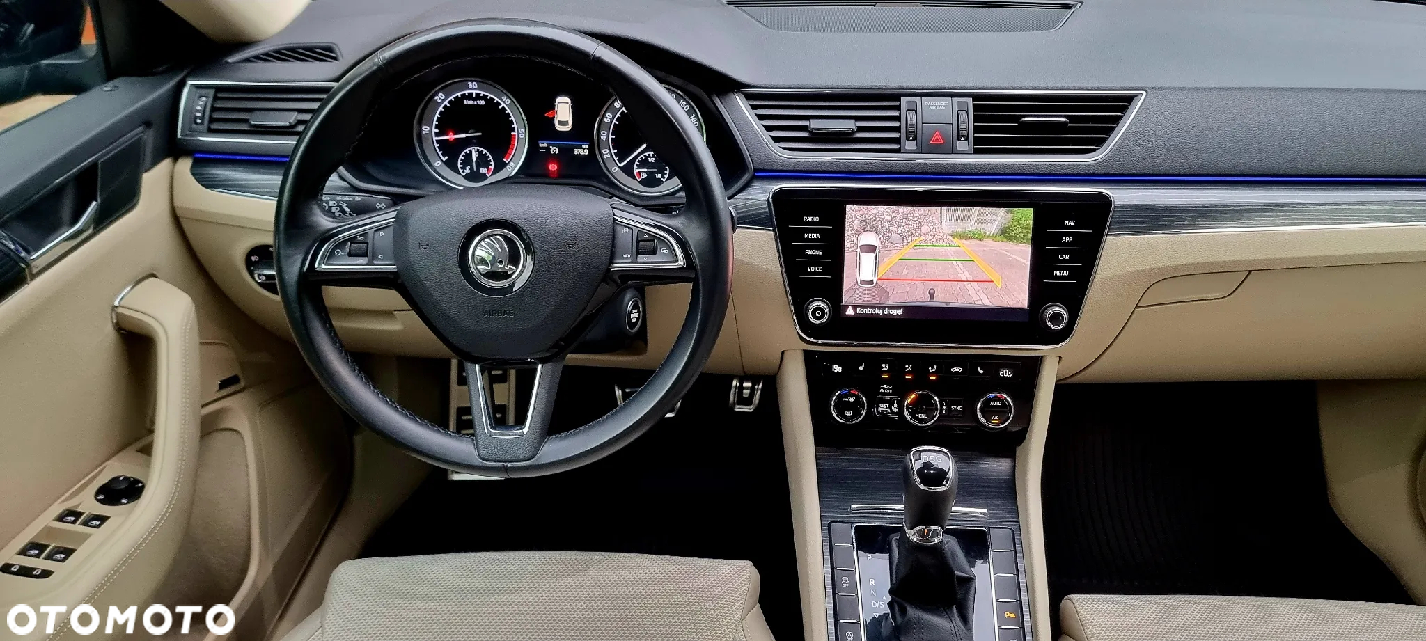 Skoda Superb 2.0 TDI SCR Style DSG - 38