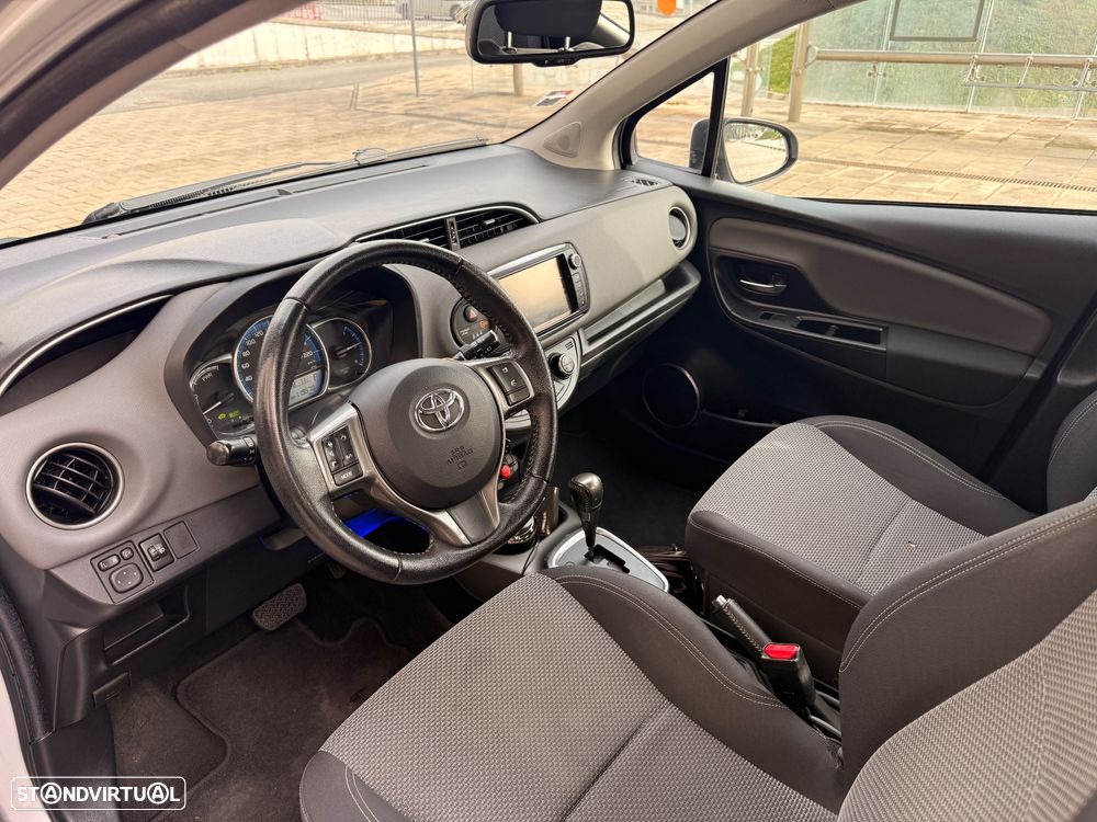 Toyota Yaris 1.5 HSD Active - 16