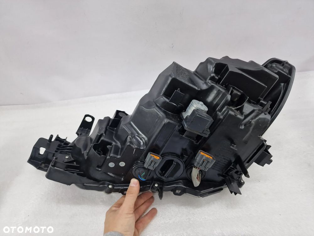 MAZDA 6 GJ LIFT 15- PRAWA LED LAMPA PRZEDNIA PRZÓD , NR AUKCJI LA283 - 15