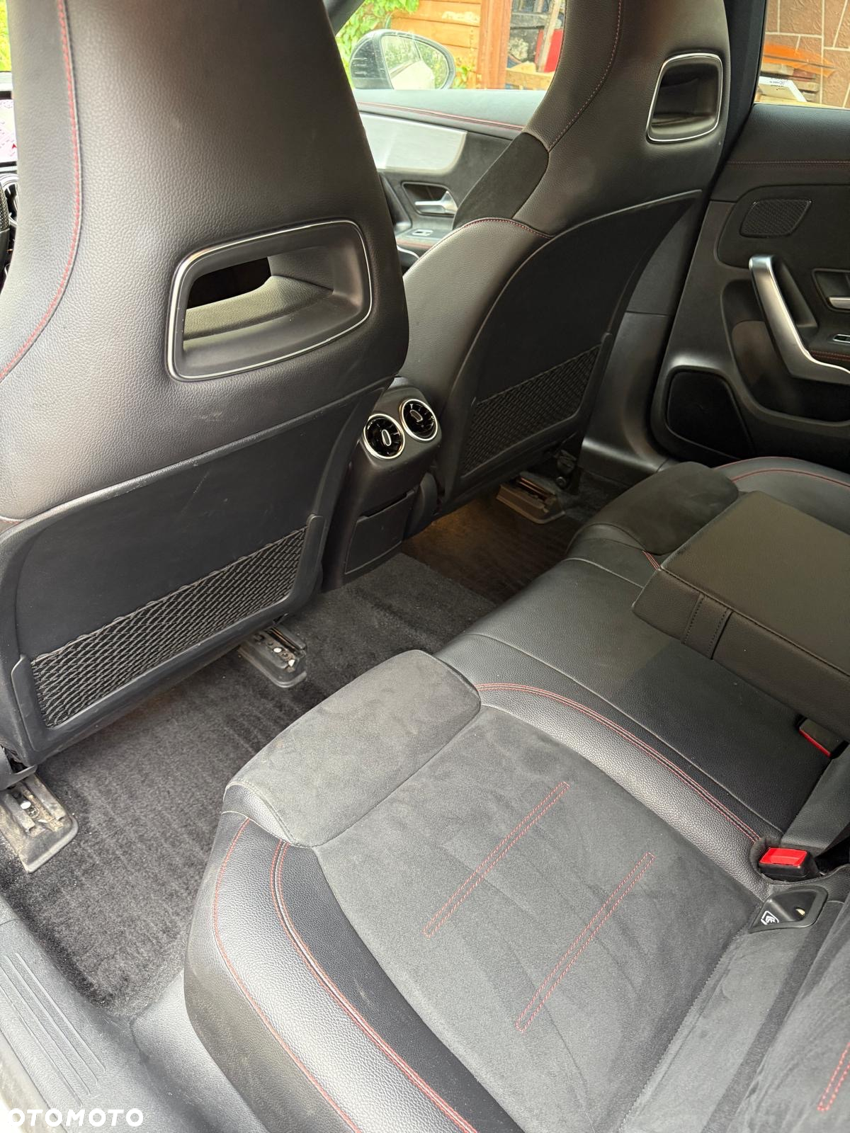 Mercedes-Benz CLA - 10