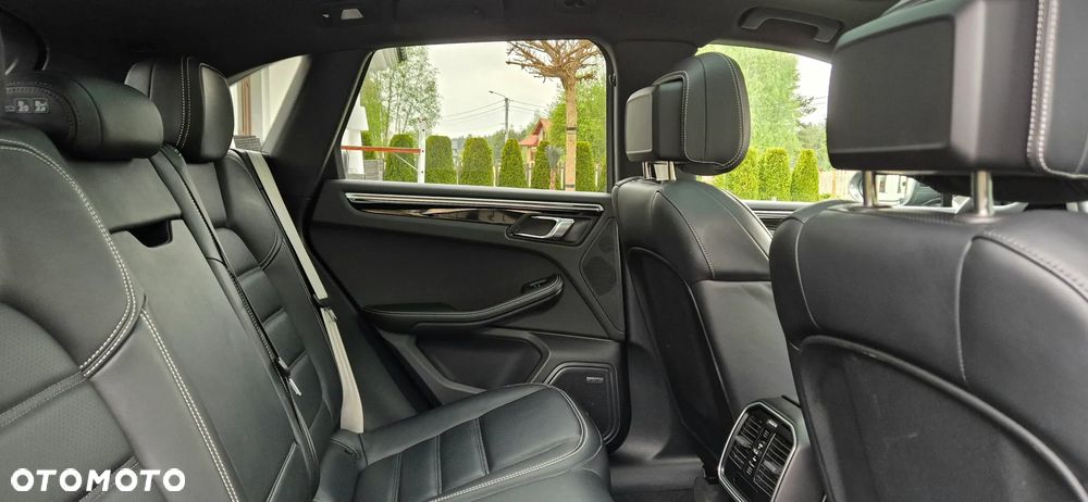 Porsche Macan T - 24
