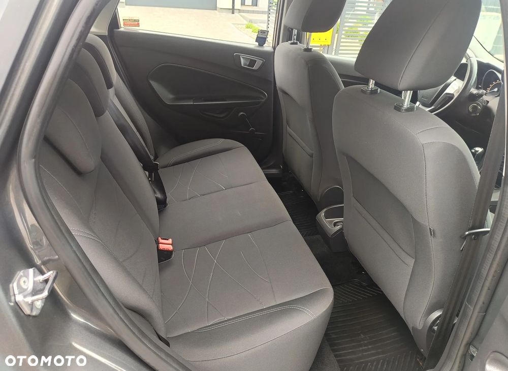 Ford Fiesta - 10