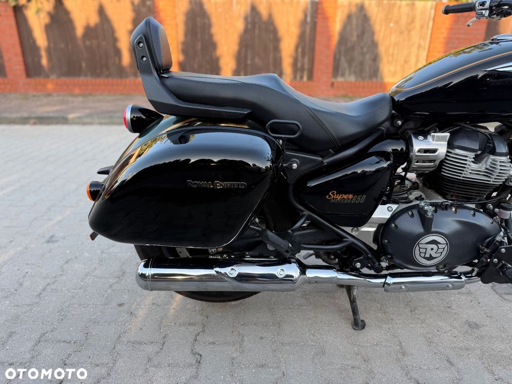 Royal Enfield Super Meteor - 9