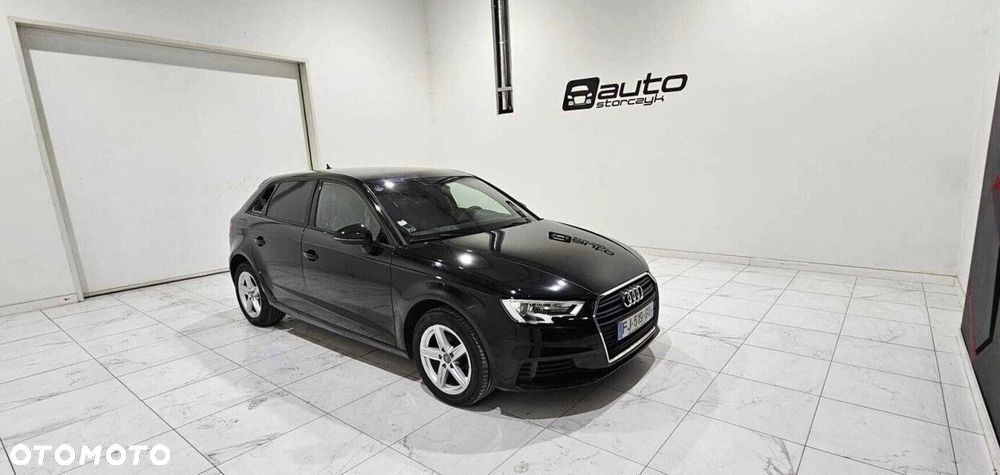 Audi A3 Sportback - 2