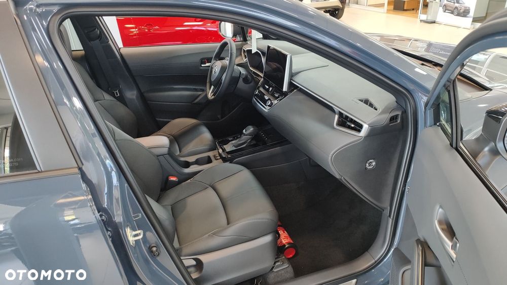 Toyota Corolla Cross - 12