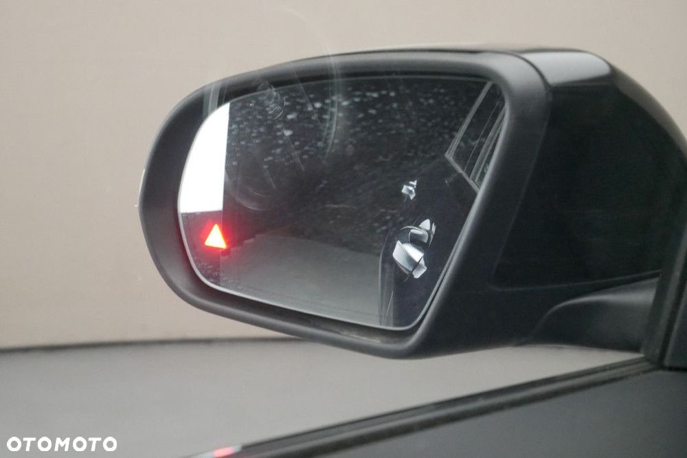 Mercedes-Benz GLC - 37