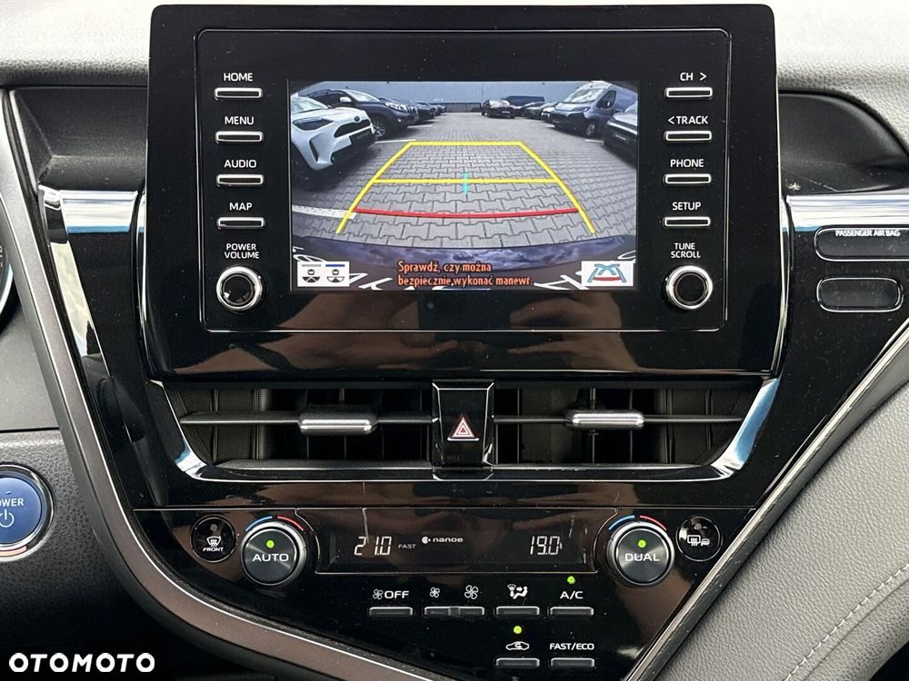 Toyota Camry 2.5 Hybrid Comfort CVT - 16