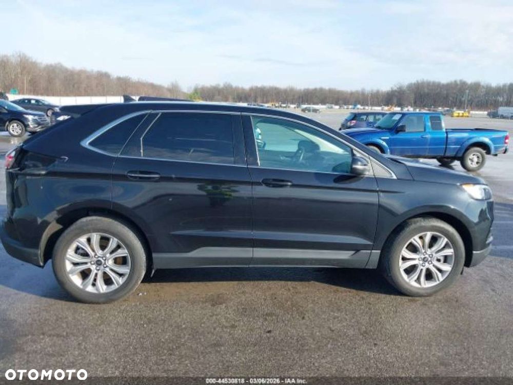 Ford Edge - 5