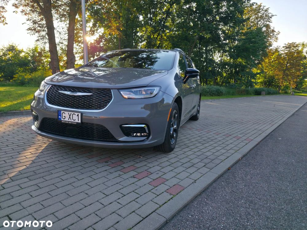 Chrysler Pacifica - 5