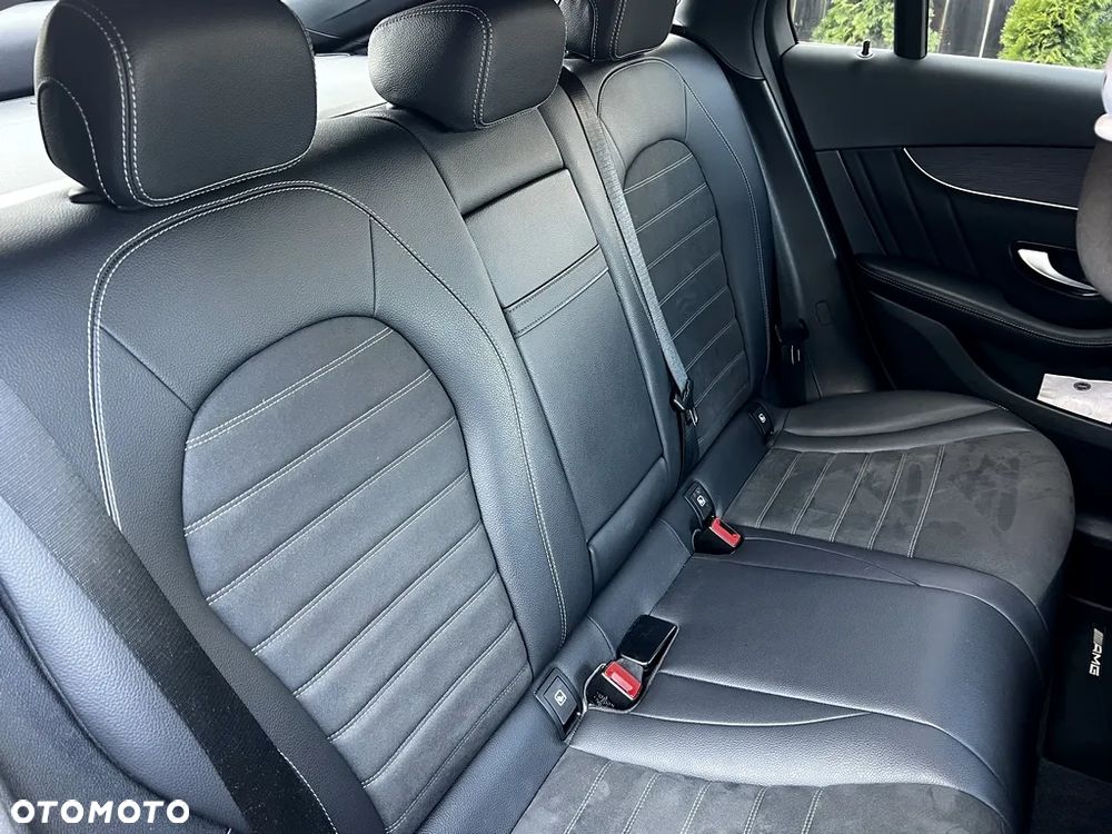 Mercedes-Benz GLC 300 de 4-Matic Business Edition - 27