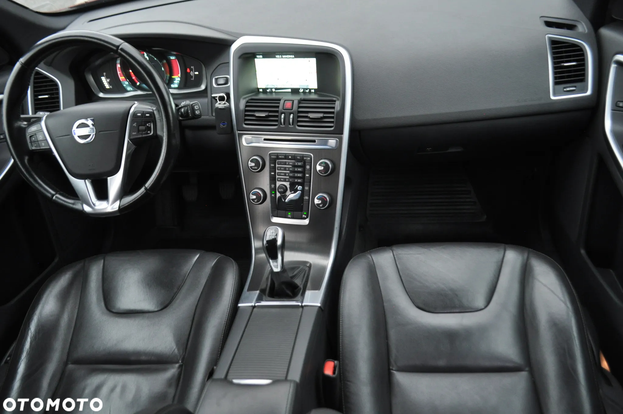 Volvo XC 60 D4 Drive-E Momentum - 9